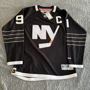 NWT 2015 Reebok John Tavares NHL New York Islanders Black Alt Hockey Jersey Sz S